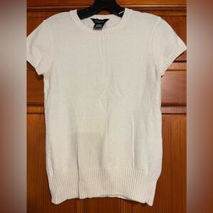 EUC Size Small Womens Short Sleeve Top